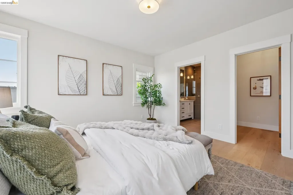 4432 Howe Street Oakland CA 94611
