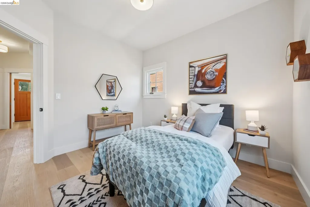 4432 Howe Street Oakland CA 94611
