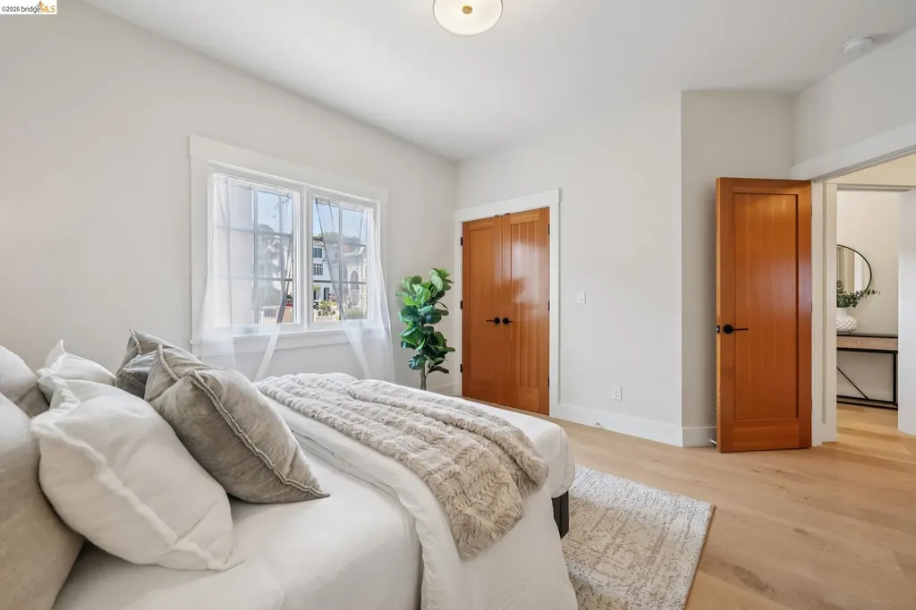 4432 Howe Street Oakland CA 94611