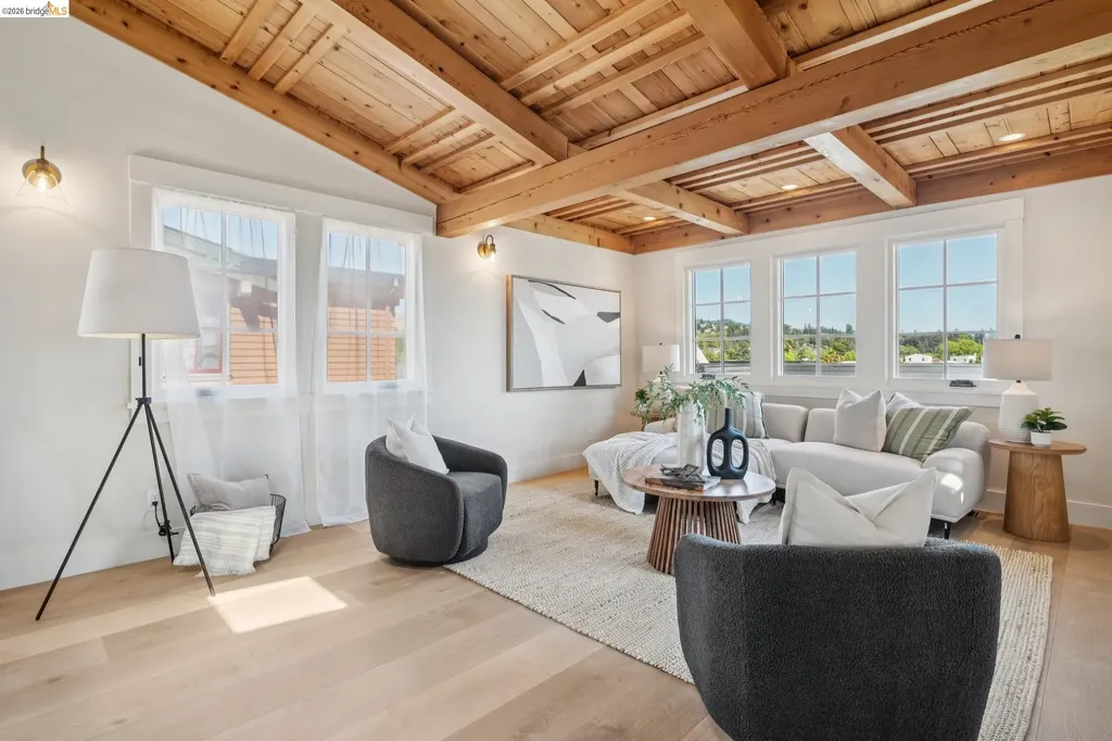 4432 Howe Street Oakland CA 94611