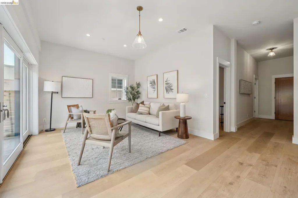4432 Howe Street Oakland CA 94611