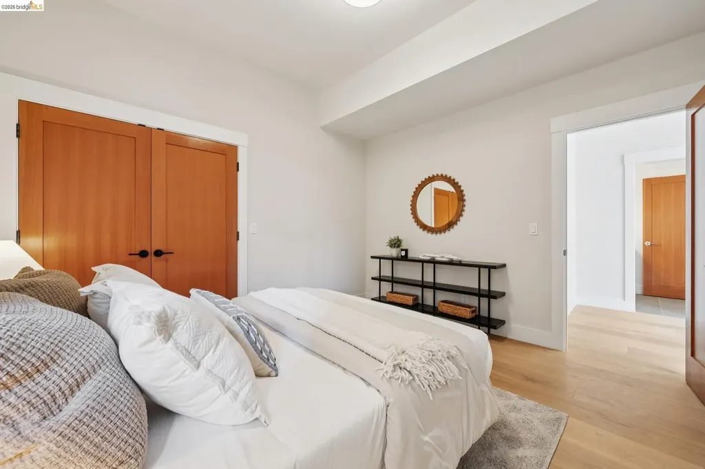 4432 Howe Street Oakland CA 94611
