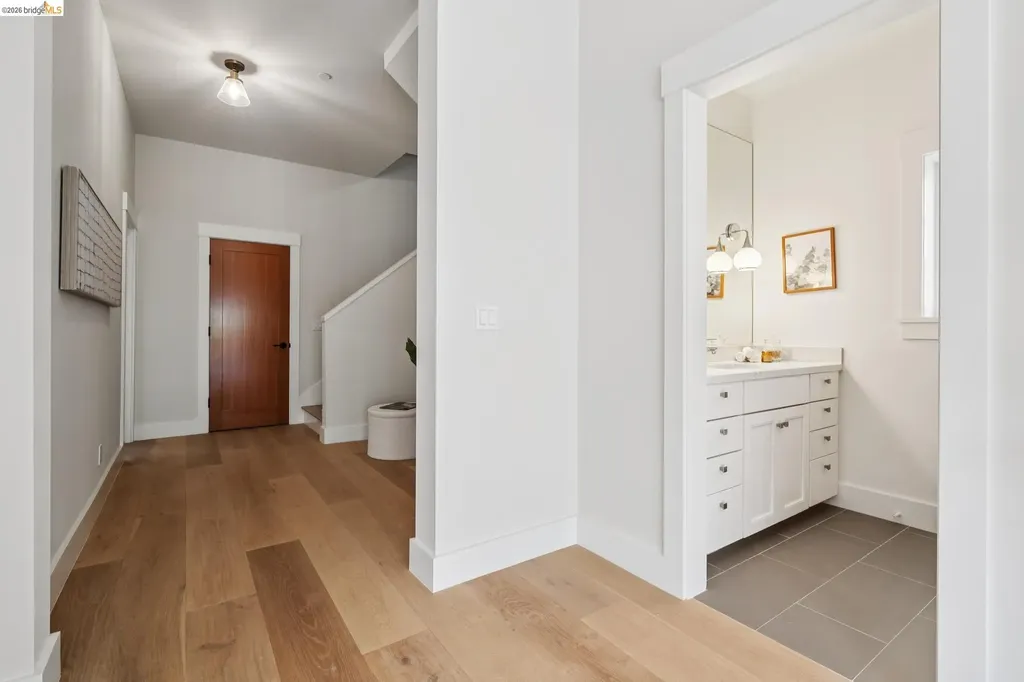4432 Howe Street Oakland CA 94611