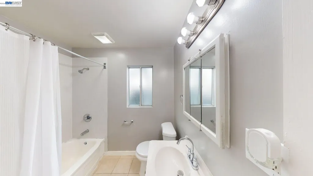 3502 Brookdale Avenue Oakland CA 94619