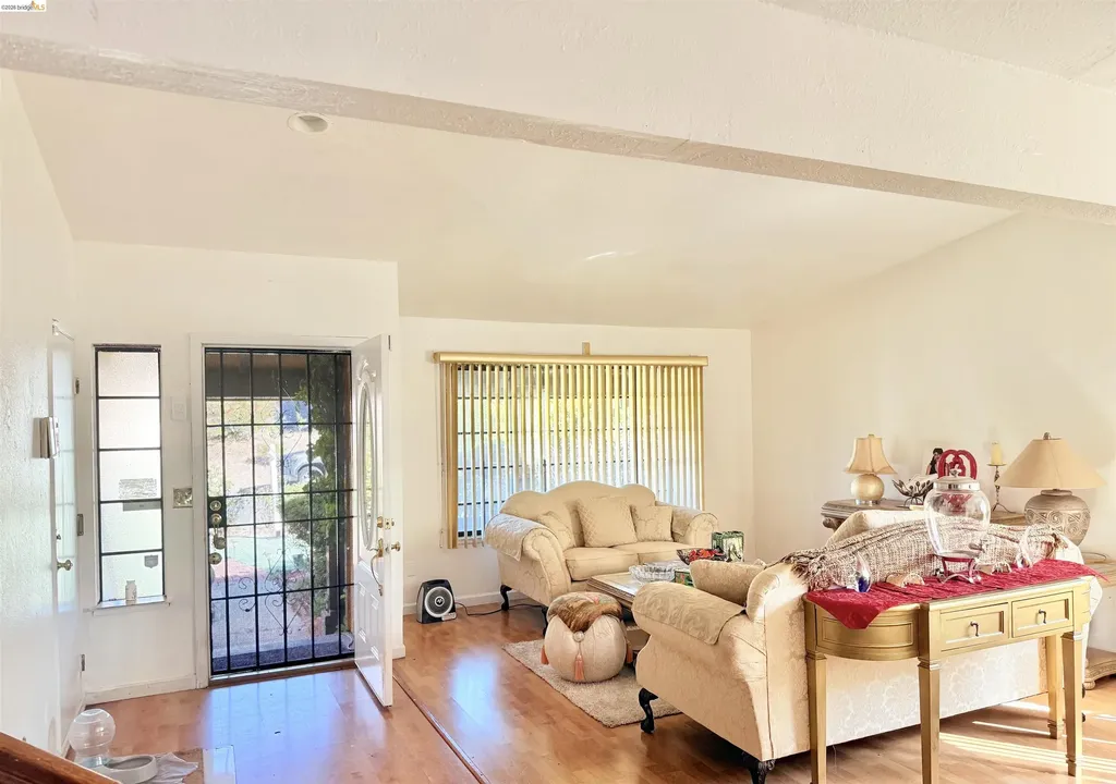 133 Meadowlark Way Hercules CA 94547