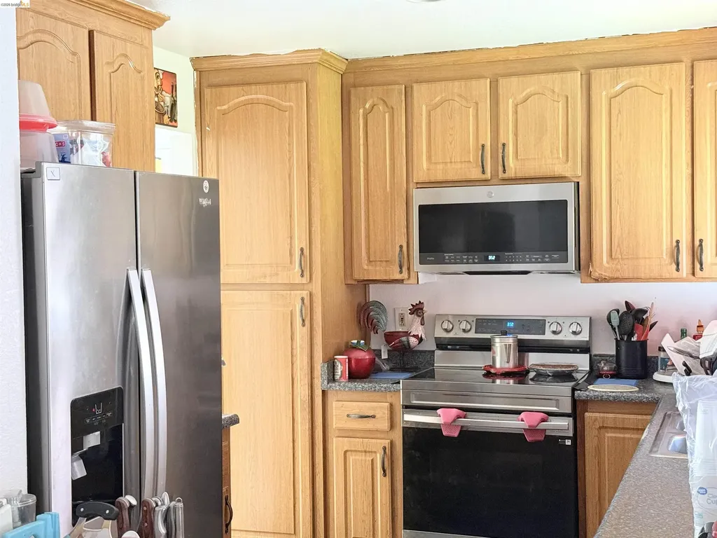133 Meadowlark Way Hercules CA 94547