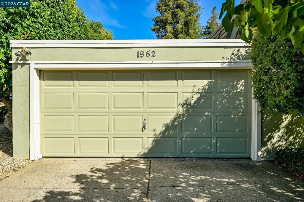 1952 Oak Grove Road Walnut Creek CA 94598