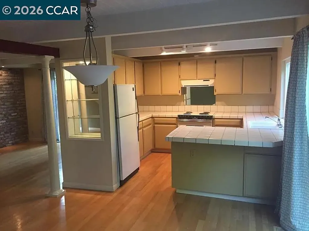 1952 Oak Grove Road Walnut Creek CA 94598