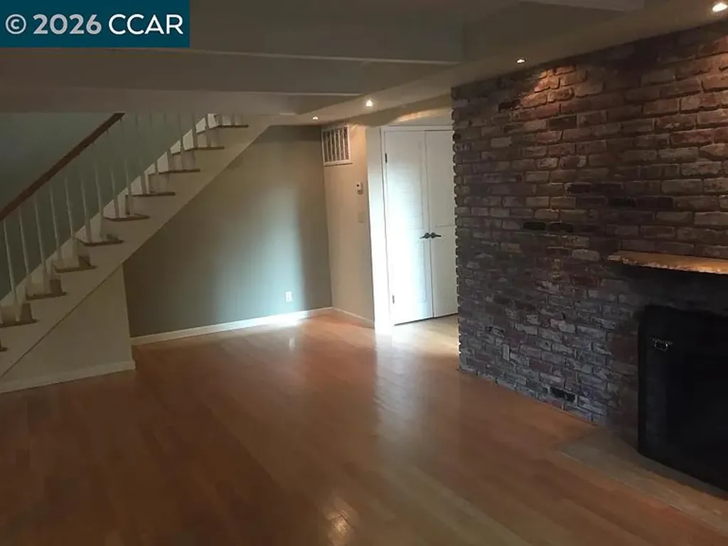 1952 Oak Grove Road Walnut Creek CA 94598