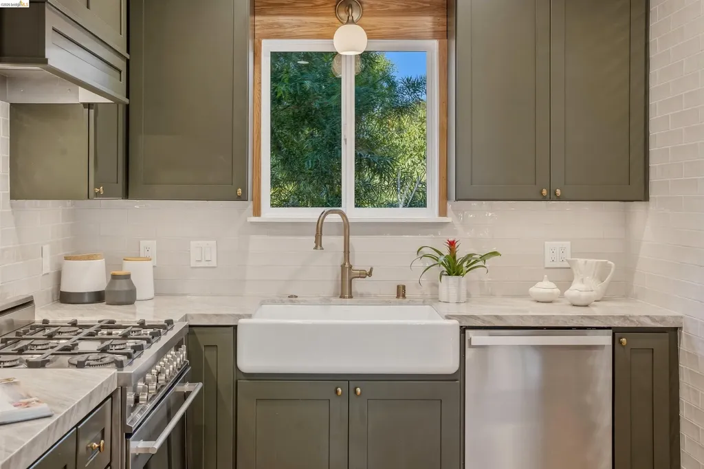 2635 Mathews Street Berkeley CA 94702
