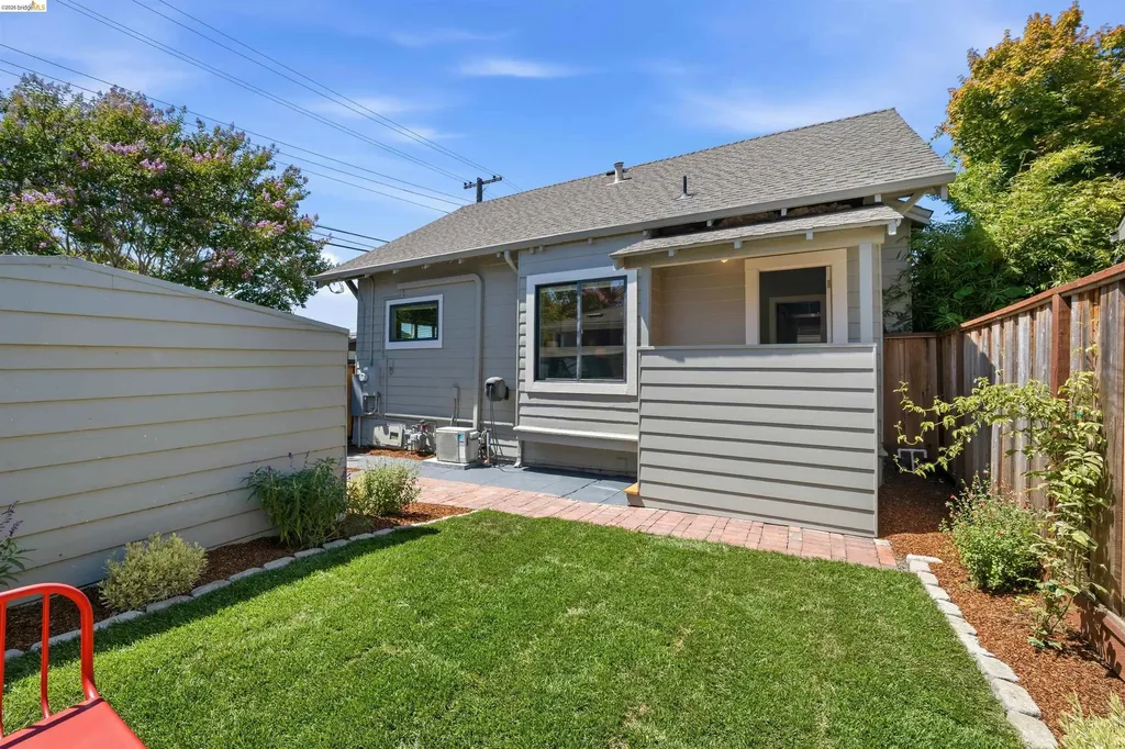 2635 Mathews Street Berkeley CA 94702
