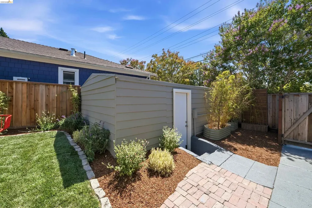 2635 Mathews Street Berkeley CA 94702