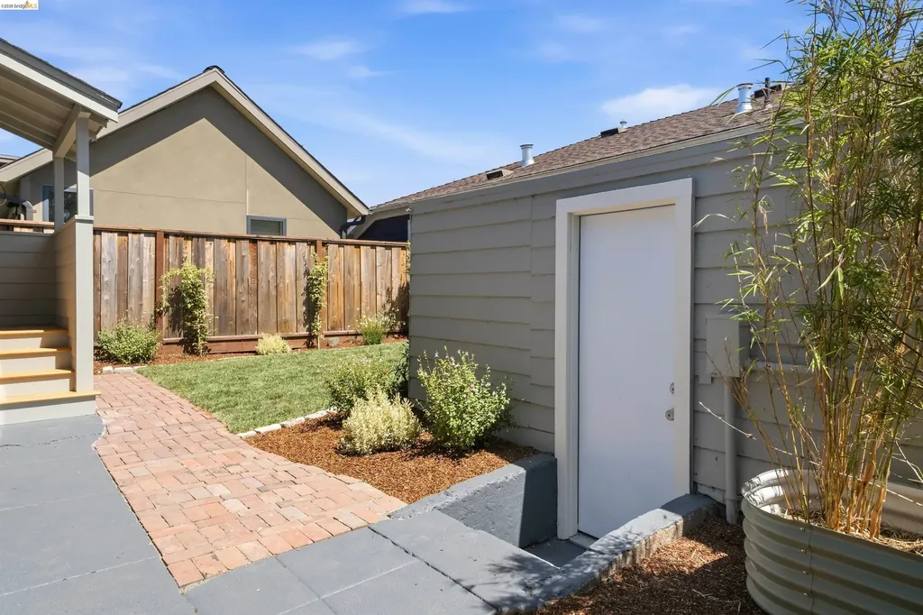 2635 Mathews Street Berkeley CA 94702