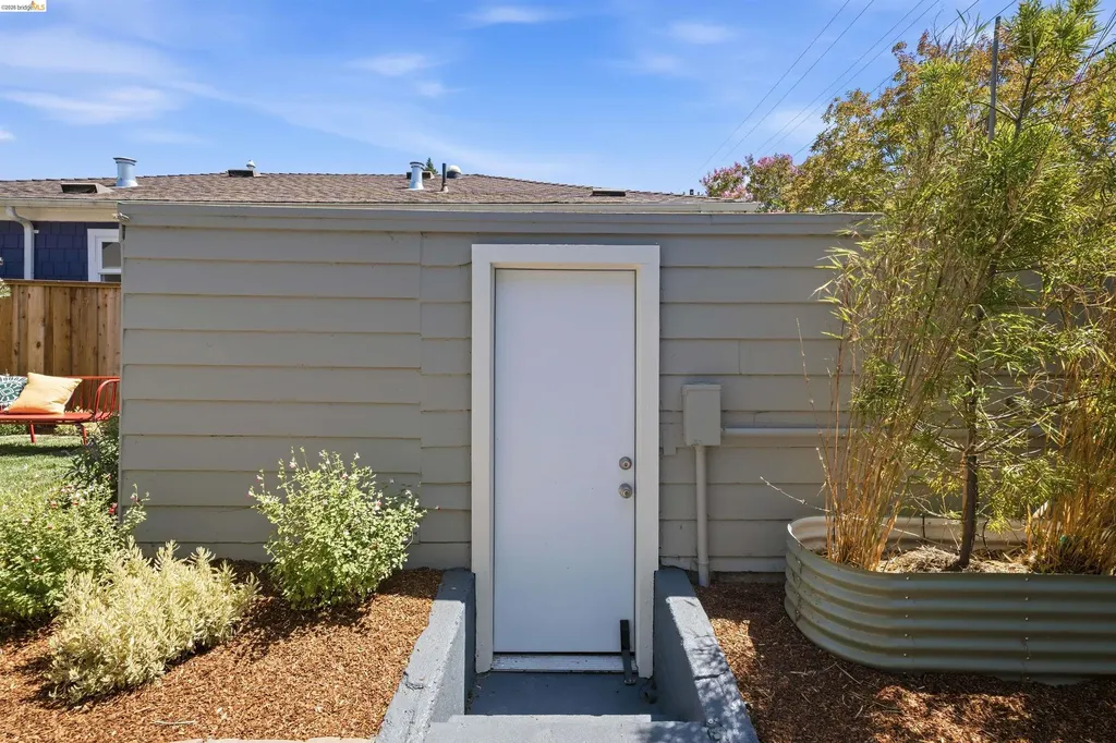 2635 Mathews Street Berkeley CA 94702