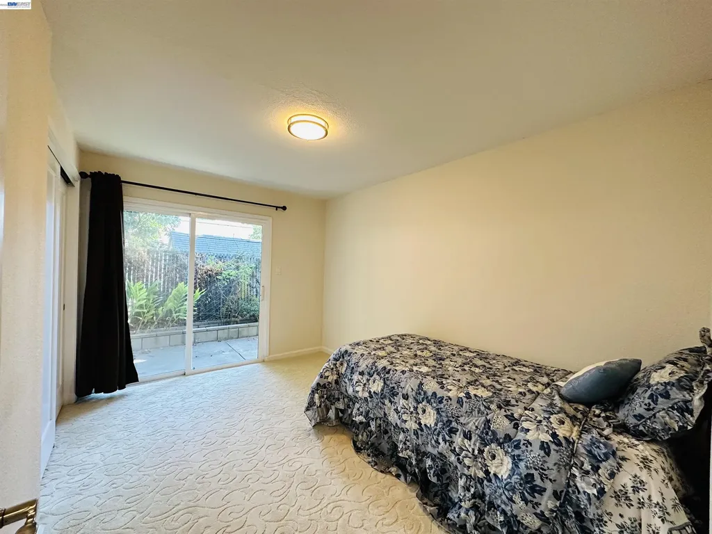 25132 Del Mar Avenue Hayward CA 94542