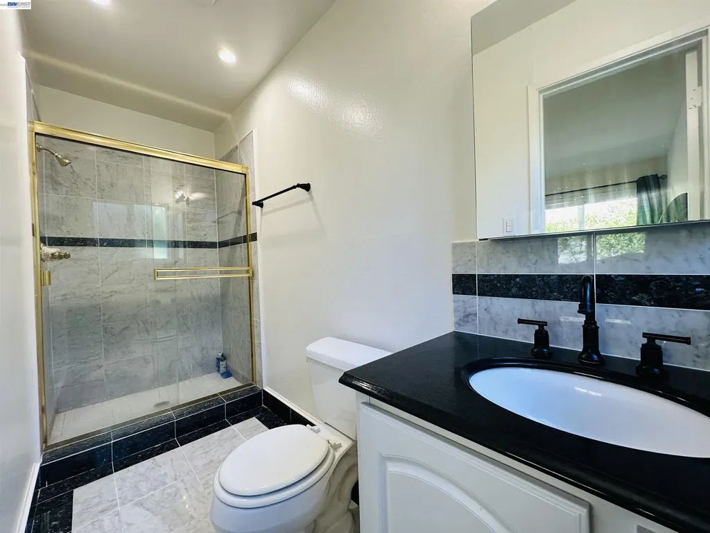 25132 Del Mar Avenue Hayward CA 94542