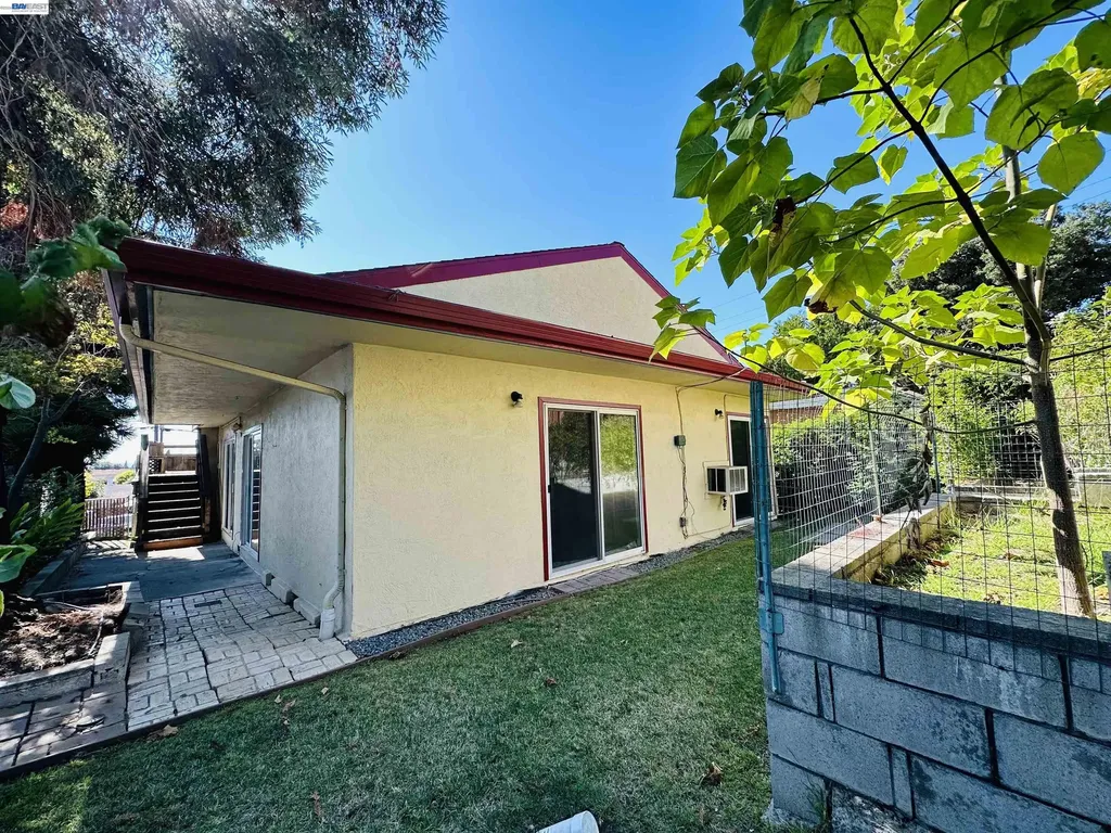 25132 Del Mar Avenue Hayward CA 94542