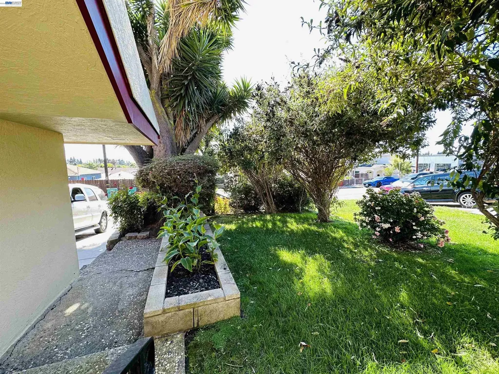 25132 Del Mar Avenue Hayward CA 94542