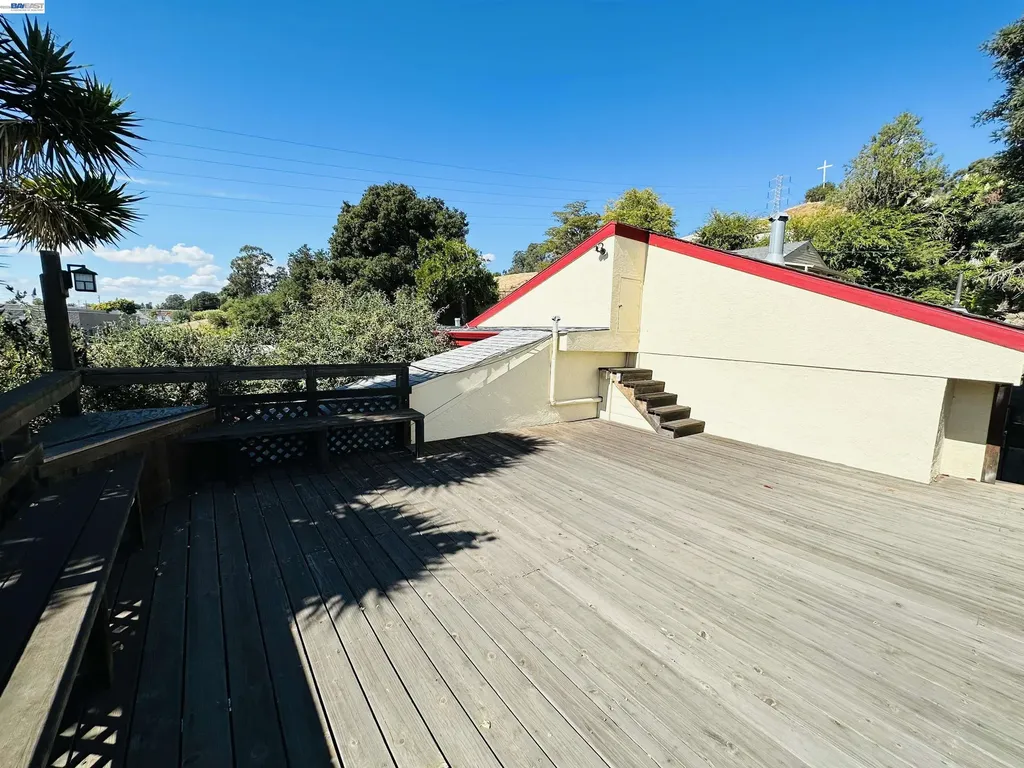 25132 Del Mar Avenue Hayward CA 94542