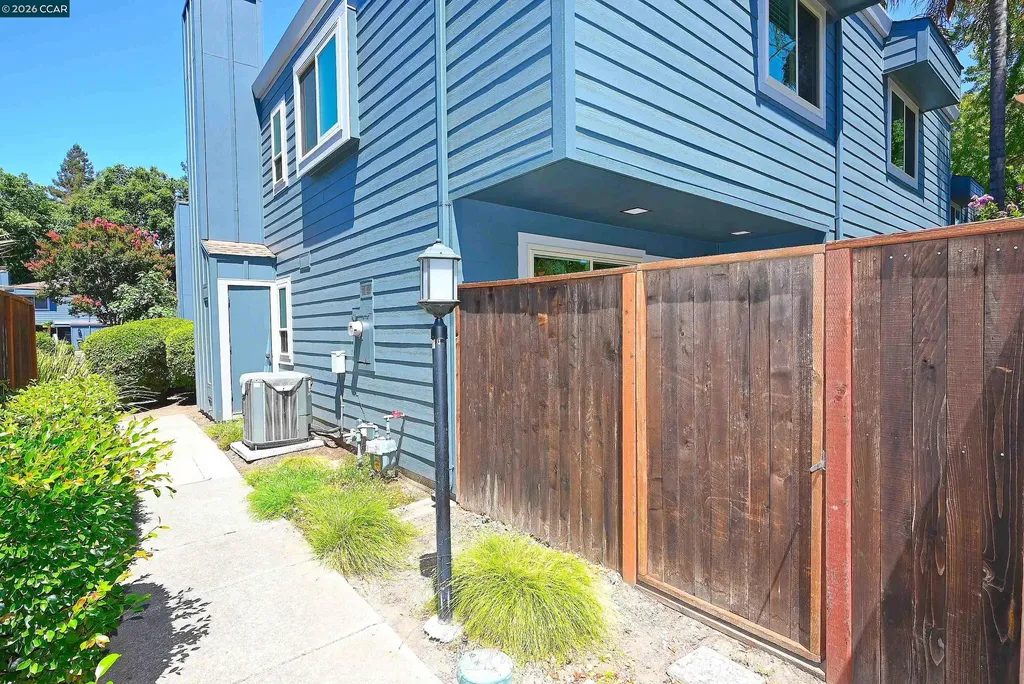 1290 Honey Trail Walnut Creek CA 94597