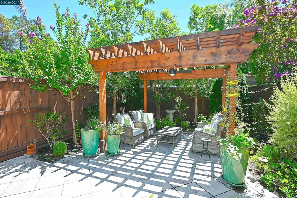 1290 Honey Trail Walnut Creek CA 94597