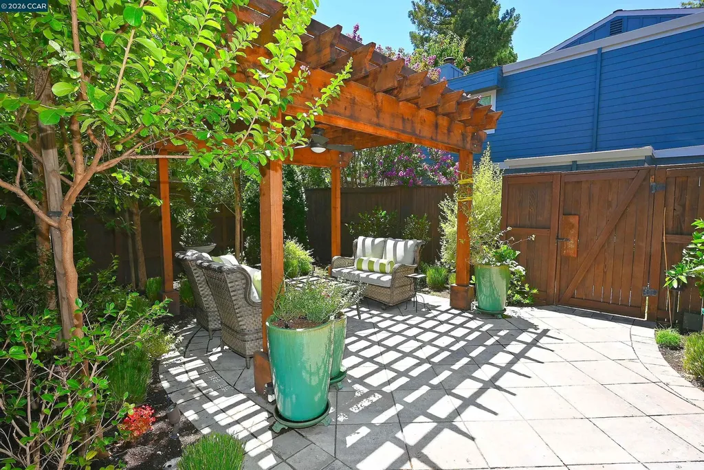 1290 Honey Trail Walnut Creek CA 94597
