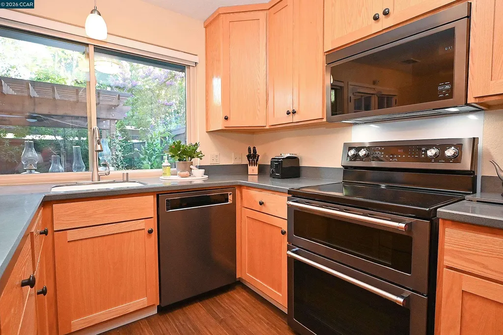 1290 Honey Trail Walnut Creek CA 94597