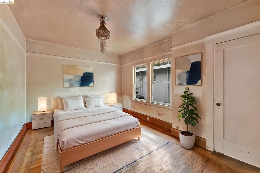 2219 Derby Street Berkeley CA 94705