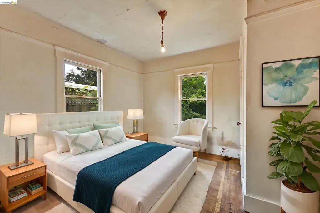 2219 Derby Street Berkeley CA 94705