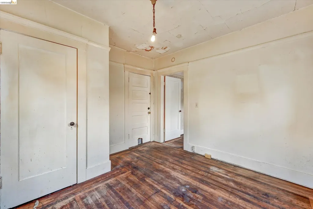 2219 Derby Street Berkeley CA 94705