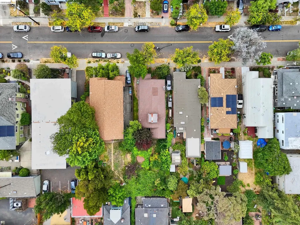 2219 Derby Street Berkeley CA 94705