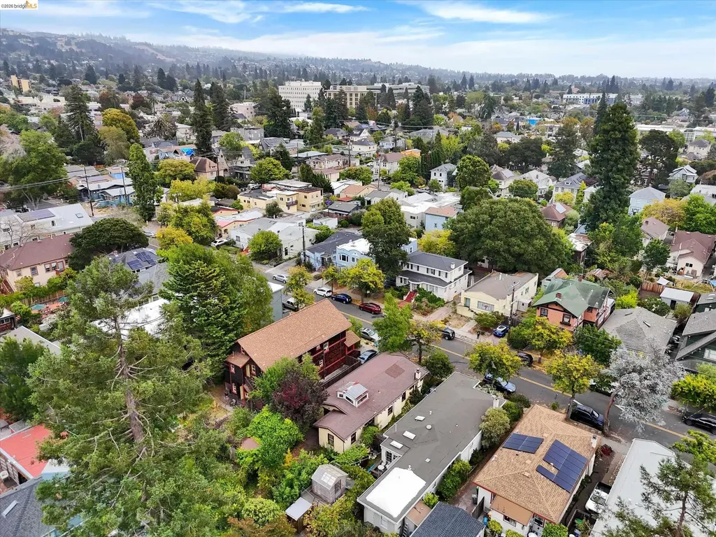 2219 Derby Street Berkeley CA 94705
