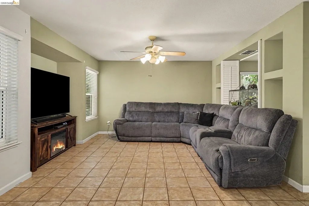 219 Brushwood Place Brentwood CA 94513
