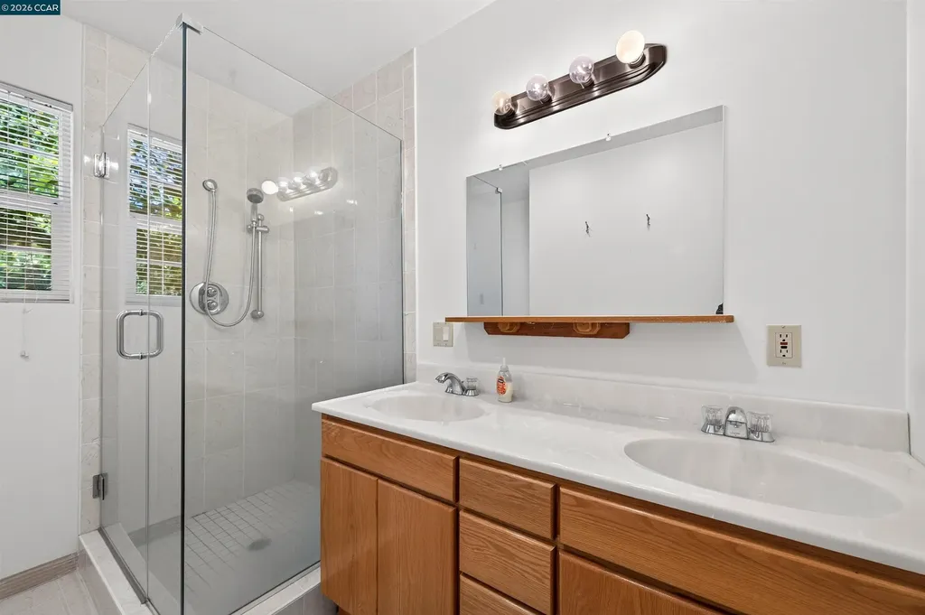 3 Shadow Creek Lane Orinda CA 94563