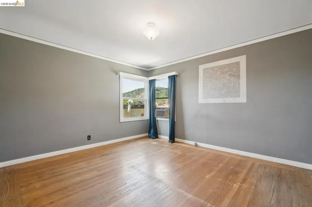 7526 Greenly Drive Oakland CA 94605