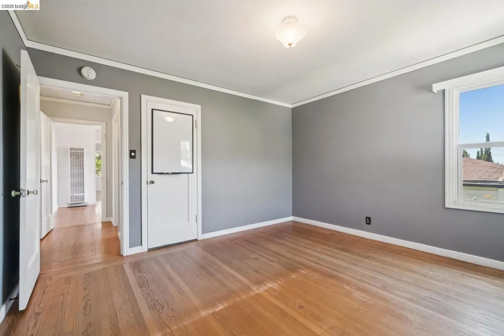 7526 Greenly Drive Oakland CA 94605
