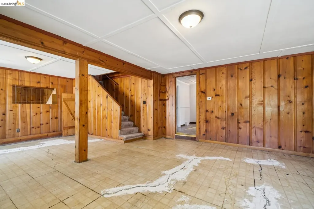 7526 Greenly Drive Oakland CA 94605