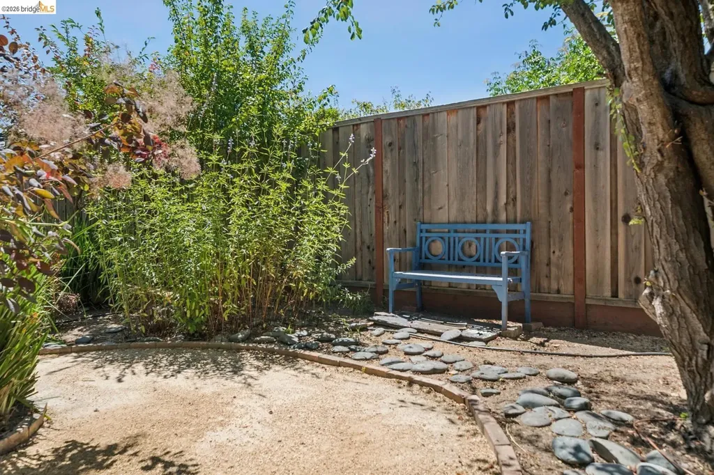 7526 Greenly Drive Oakland CA 94605