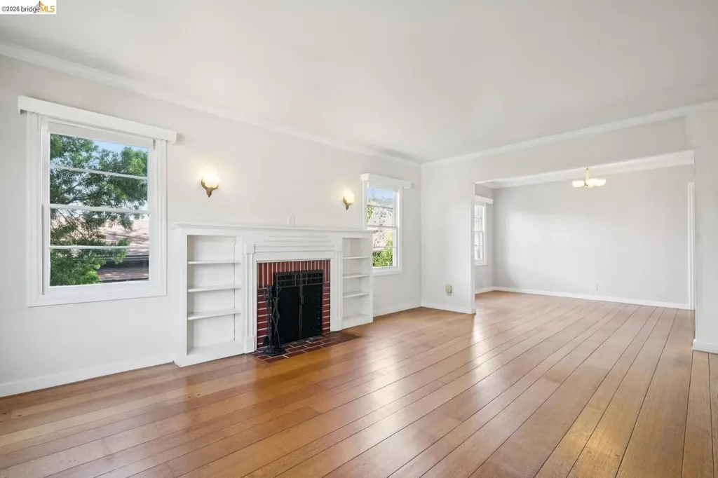 7526 Greenly Drive Oakland CA 94605