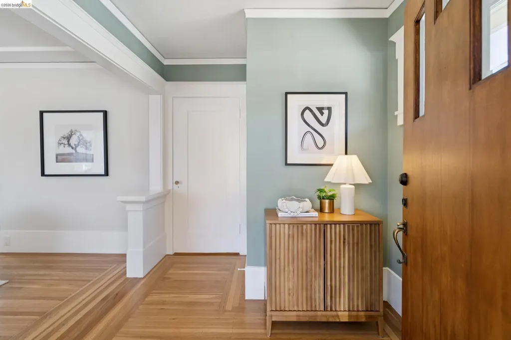 4187 Emerald Street Oakland CA 94609