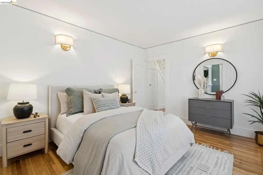 4187 Emerald Street Oakland CA 94609