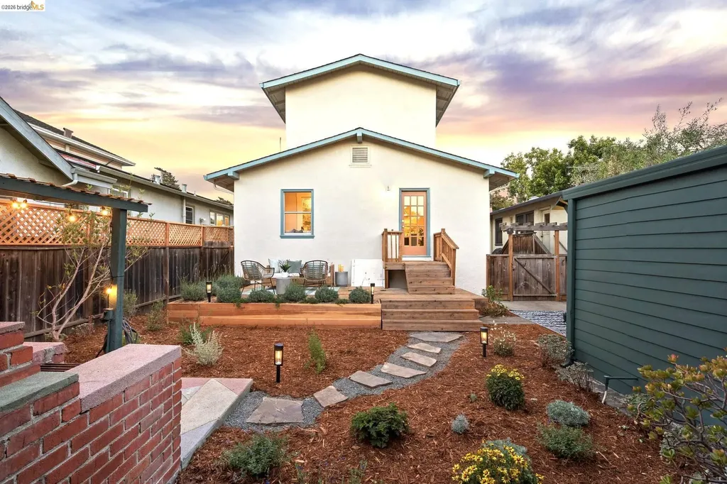 4187 Emerald Street Oakland CA 94609