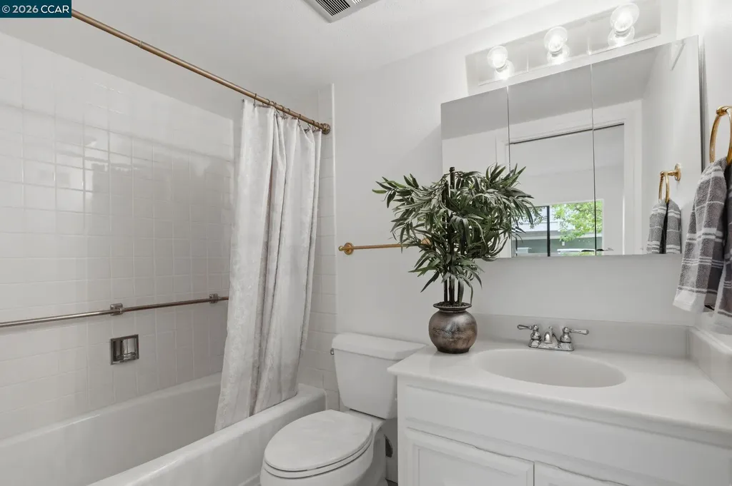 1252 Singingwood Court Walnut Creek CA 94595