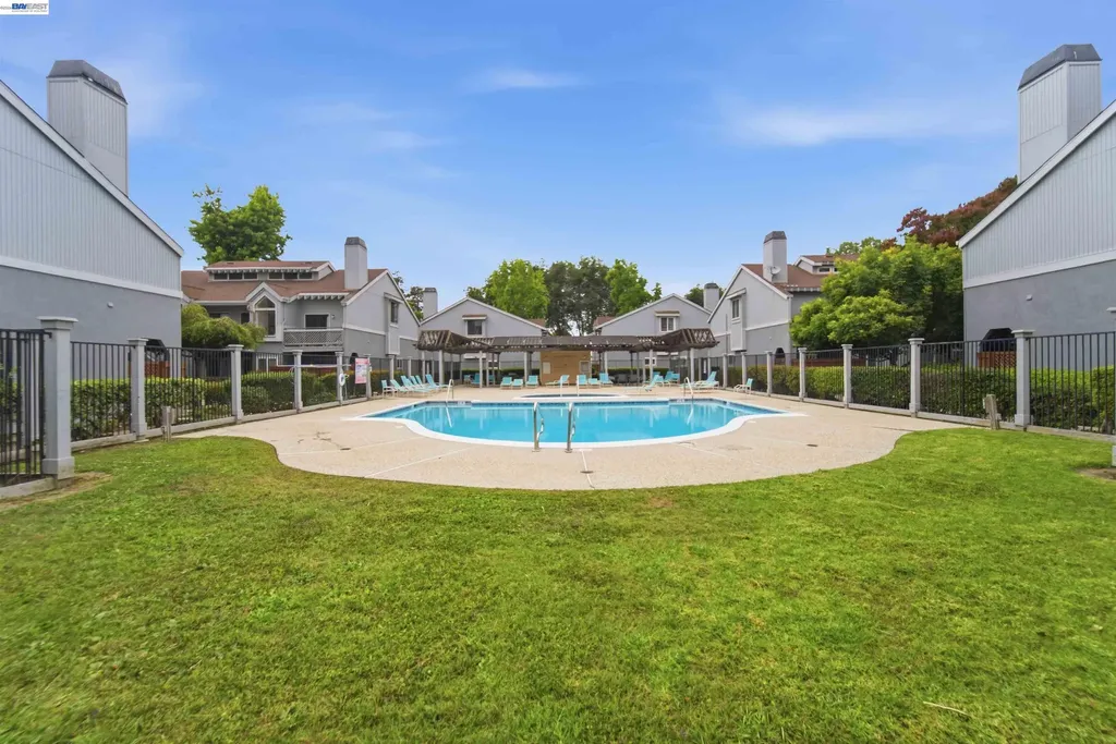 4664 Devonshire Common Fremont CA 94536