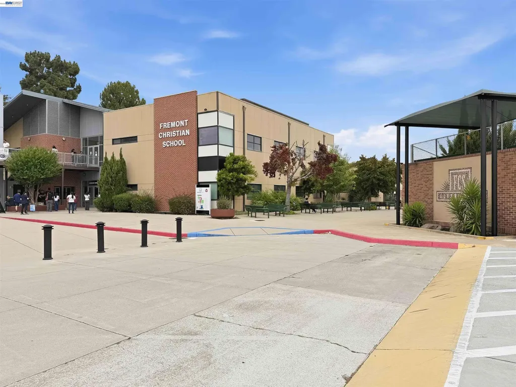 4664 Devonshire Common Fremont CA 94536