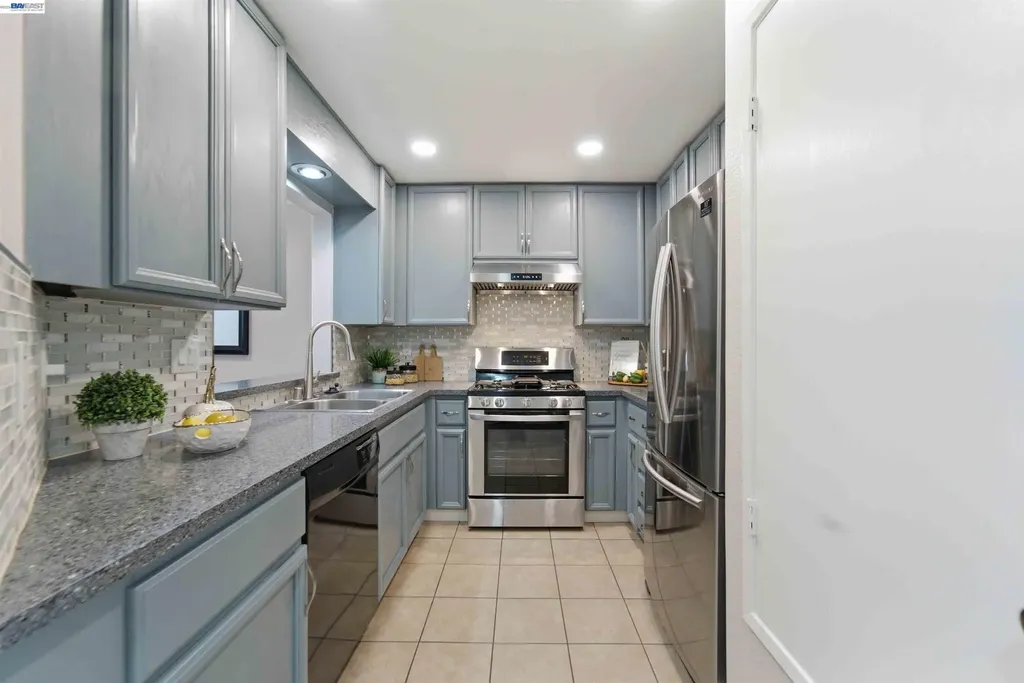 4664 Devonshire Common Fremont CA 94536