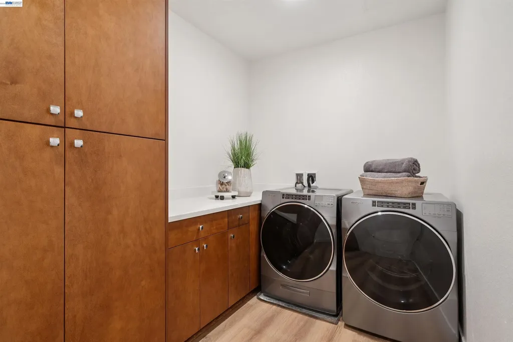 2339 Kinetic Common Fremont CA 94539