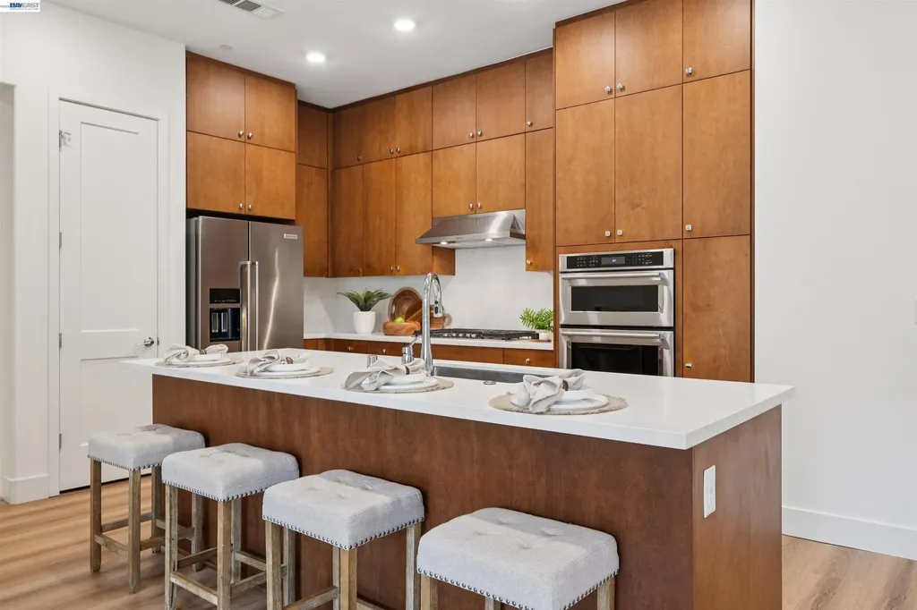 2339 Kinetic Common Fremont CA 94539