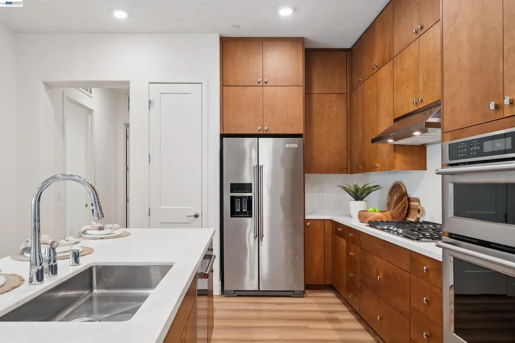 2339 Kinetic Common Fremont CA 94539