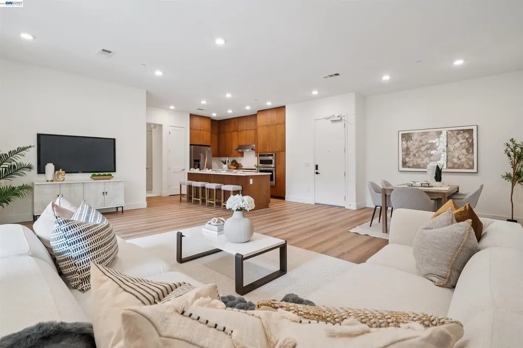 2339 Kinetic Common Fremont CA 94539